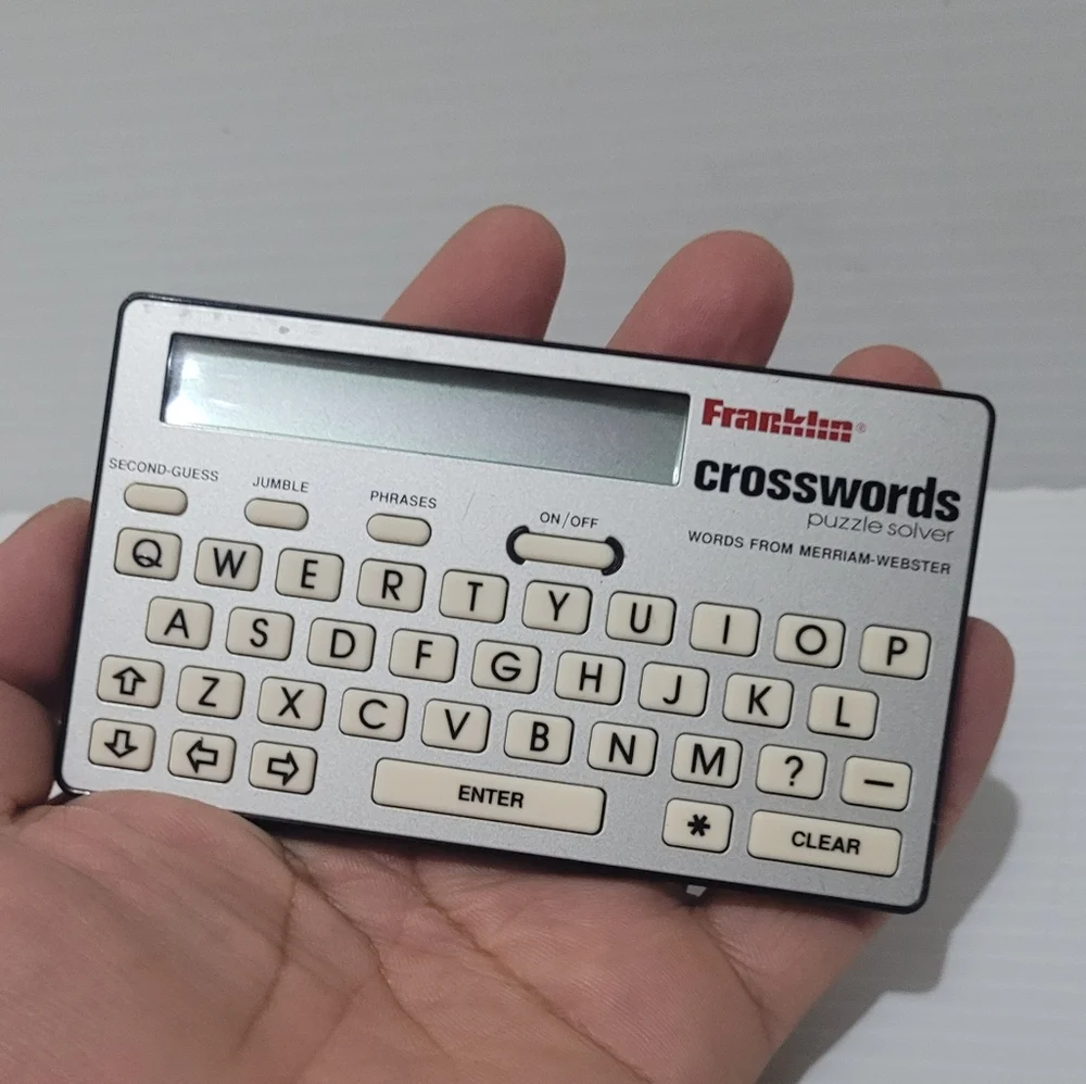Vintage Franklin Crosswords Puzzle Solver CW-40 Electronic Handheld No Case.